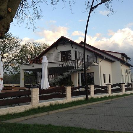 Pod Kotwica Bed and Breakfast Nowa Sol Exterior foto
